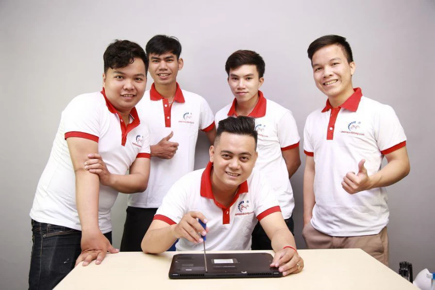 Hình ảnh Trung Tâm Dạy Nghề Sửa Chữa Điện Thoại và Laptop 24h ảnh 1