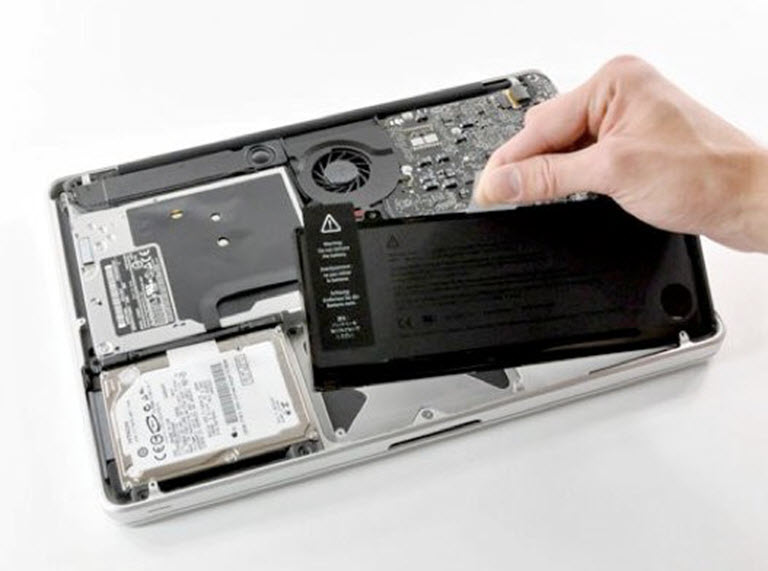 Khi Macbook không nạp được pin: Nguyên nhân và cách xử lý