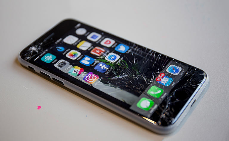 Thay màn hình mặt kính iPhone 7, 7 Plus BH VĨNH VIỄN