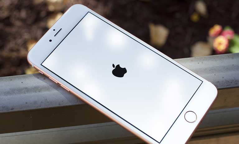 một chiếc iPhone đã bị cài lại do nhận được đường link